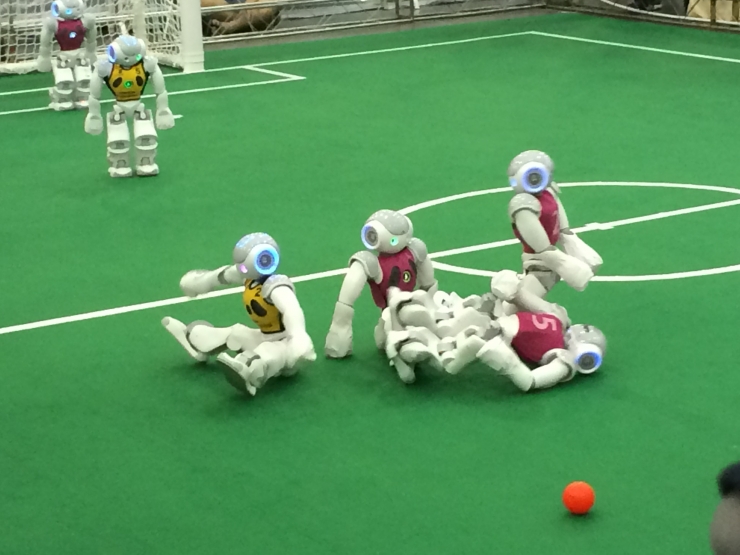 “高大上”的机器人世界杯RoboCup也能如此“接地气”2