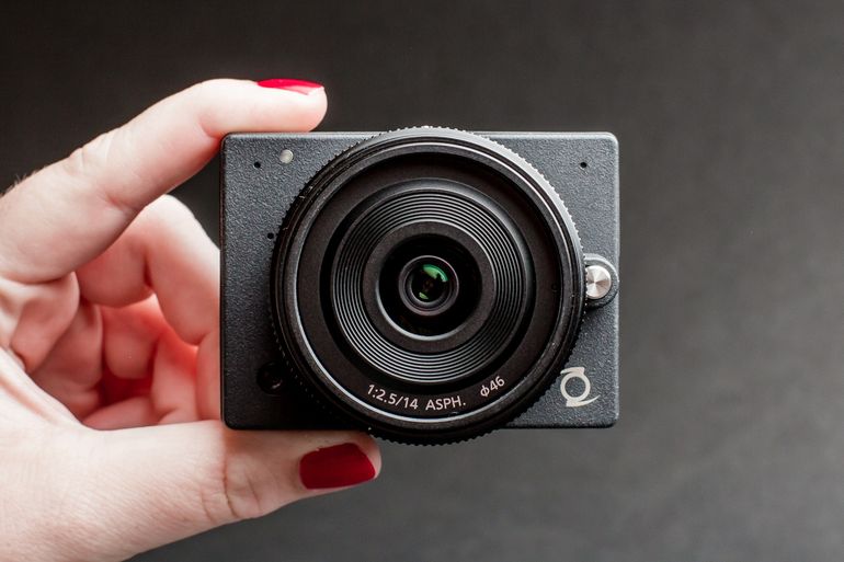世界上最小的可换镜头4K相机降临！2