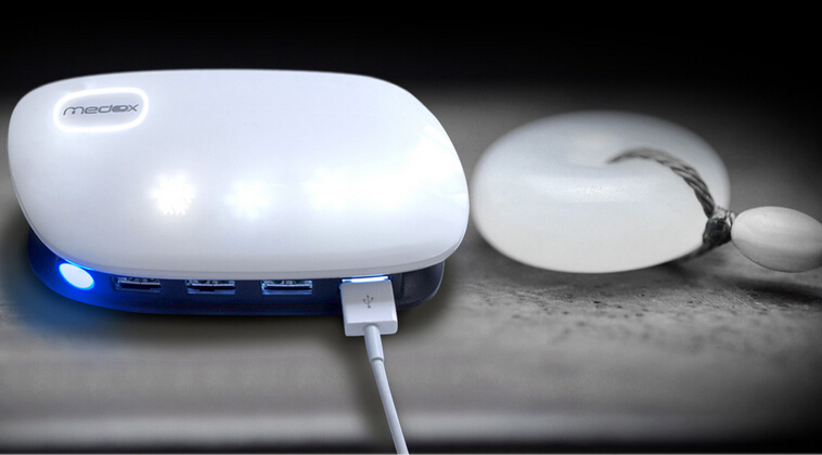 首款触控小夜灯桌面智能充电器3
