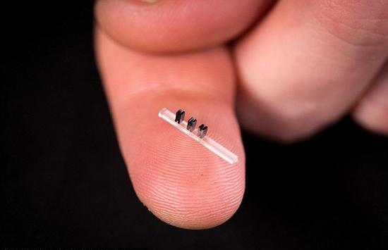 斯坦福大学计划基于石英芯片打造微型粒子加速器