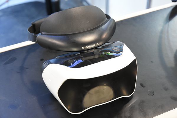 VR混战已开始，看各大虚拟现实如何争春？3