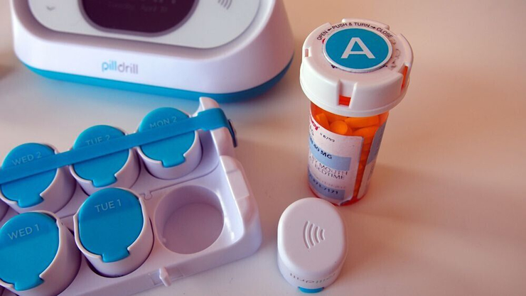 忘记吃药再不愁，PillDrill智能药盒能够提醒你按时吃药