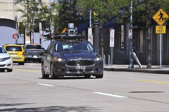 出租车司机饭碗岌岌可危，Uber无人驾驶汽车首次路测
