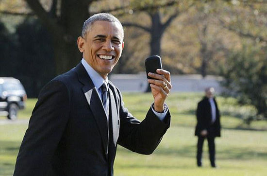 和黑莓手机说再见，奥巴马终于有了一款“被阉割”的新智能手机