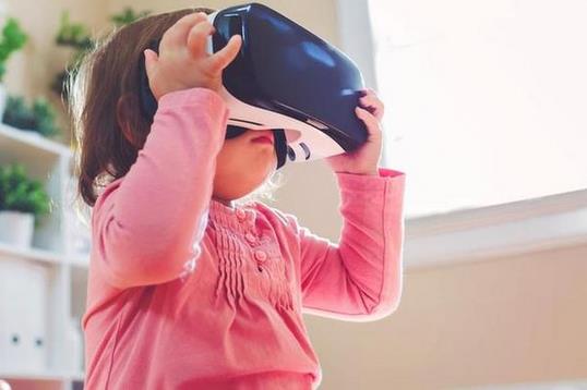 英国研发“杀生”机器人；10岁儿童也能玩的VR头显通过20项考核标准