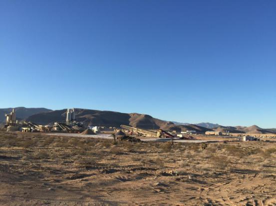 除了演示自动驾驶时失败的尴尬,法拉第未来能否如期交付才是重点