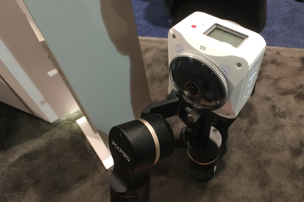 诺基亚首款安卓机发布；科达推出360度相机