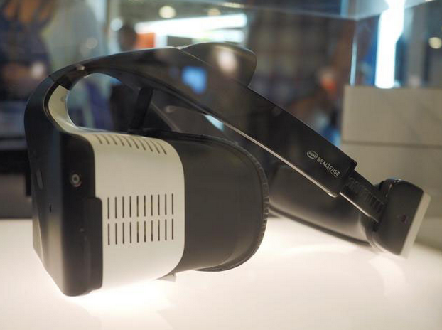 PS VR出现大问题；锤子科技Big Bang正式开源