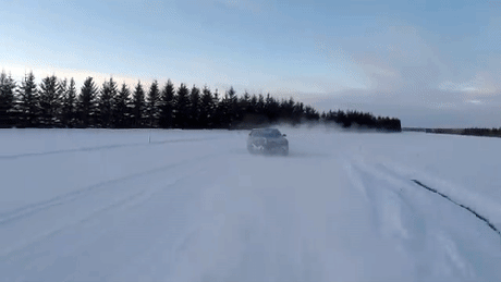 特斯拉对手再秀“肌肉”，Lucid Motors展示电动汽车雪上漂移