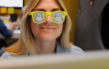 Snapchat出了一款能拍照的消费级AR眼镜，离“相机”公司又近了一步