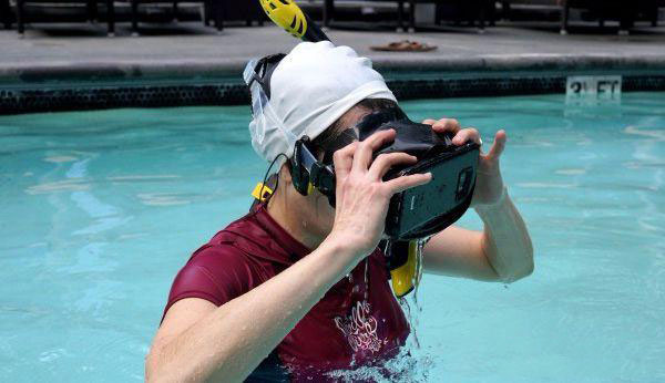 全球首款防水VR头显问世，让你在水中也能体验VR