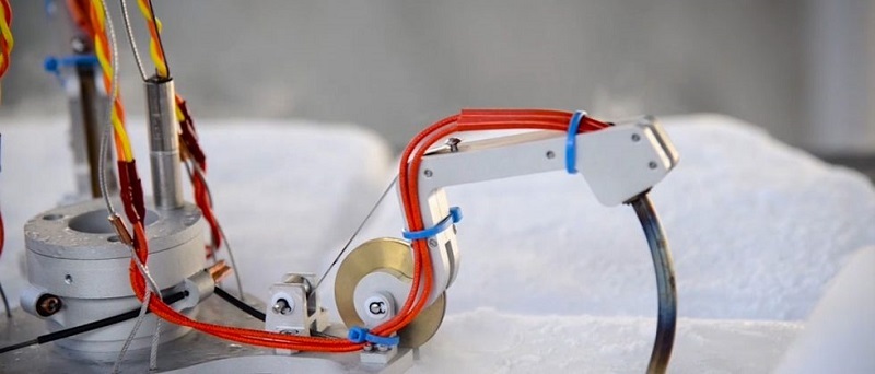 HTC Vive推上市一周年促销活动；NASA推出可探索冰冷天体的机器人原型