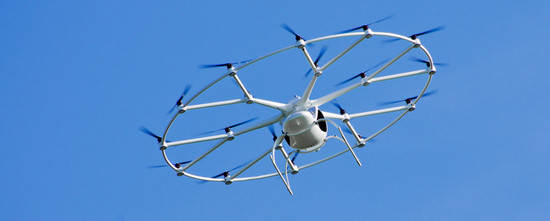 E-volo带来18旋翼电动直升机2X，直升飞机也可以充电