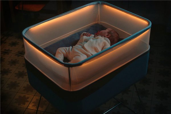 哄宝宝入睡不再发愁，福特发布Max Motor Dreams智能婴儿床