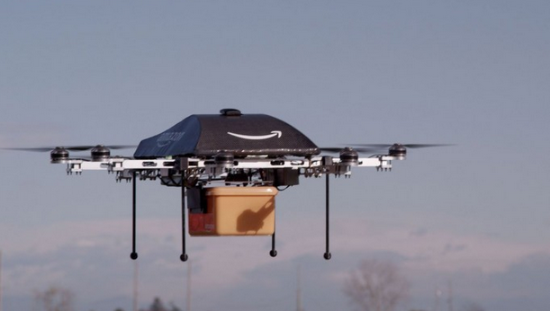 亚马逊在巴黎推出无人机送货服务；马斯克用VR训练机器人模仿人类