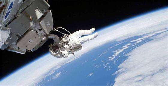 NASA让宇航员出仓2小时维修非重大故障，其必要性遭到质疑