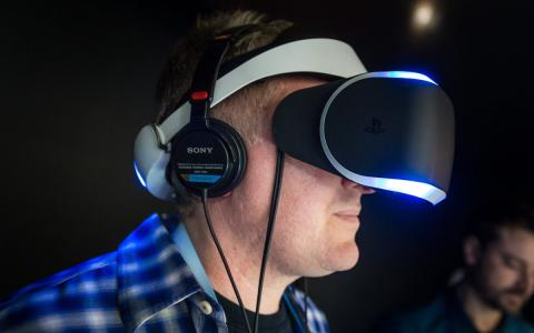 索尼PS VR销量超100万；富士通表示很快将与联想达成PC整合协议