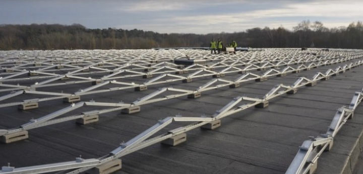 谷歌收购荷兰太阳能发电厂电能，为数据中心输送可再生能源