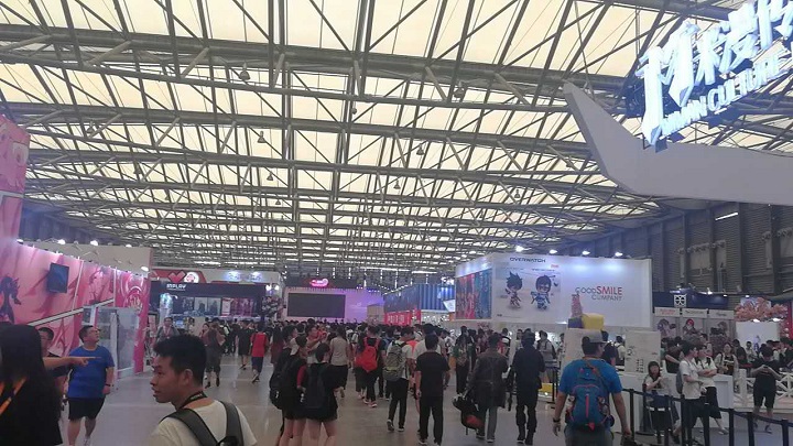 2017 ChinaJoy盛大开幕，骄阳似火的上海依旧热闹非凡