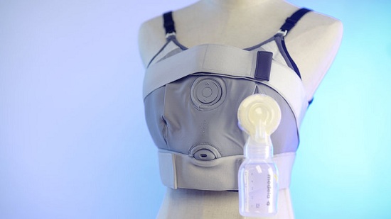 这款智能挤奶器，帮助哺乳期妈妈自动挤压母乳