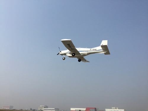 全球首款吨位级货运无人机首飞成功，搭配“一键自主起降”系统