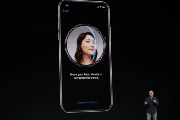 苹果Face ID部件供应趋于稳定,不怕买不到iPhone X了