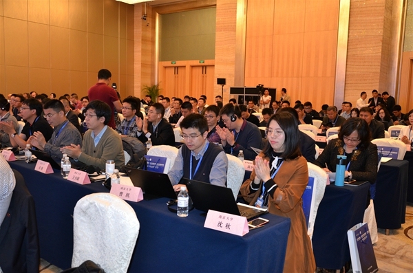 十亿像素开启千亿级市场，阵列计算相机商业化浪潮正扑面而来