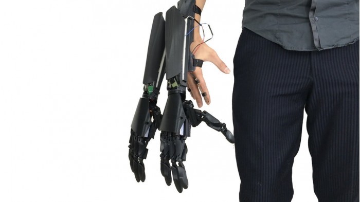 《王牌特工2》情景再现，Youbionic推出可穿戴式机械手