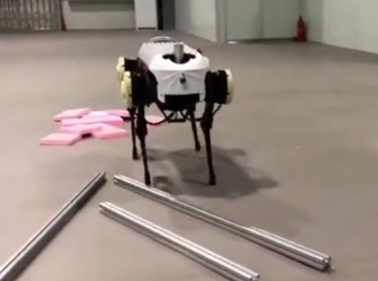 浙江大学发布四足机器人“绝影”，爬坡踏雪稳定性令人惊艳