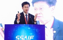 张道昌：部署五大方向，培养人才并引领第四次工业革命 | 中新人工智能高峰论坛