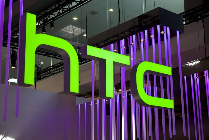 智能手机出货量断崖式下跌，HTC裁员自救;两大通信巨头重组落定：下一阶段备战5G商用化